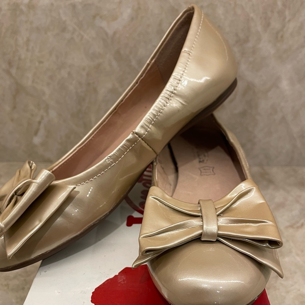 Venettini Gold Shoes Size 35